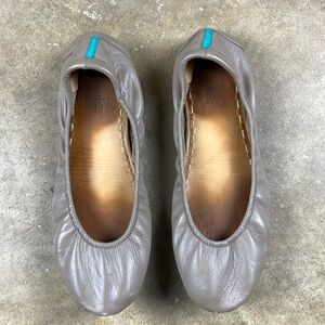 Tieks Tan Leather Ballet Flats 
Size: 9